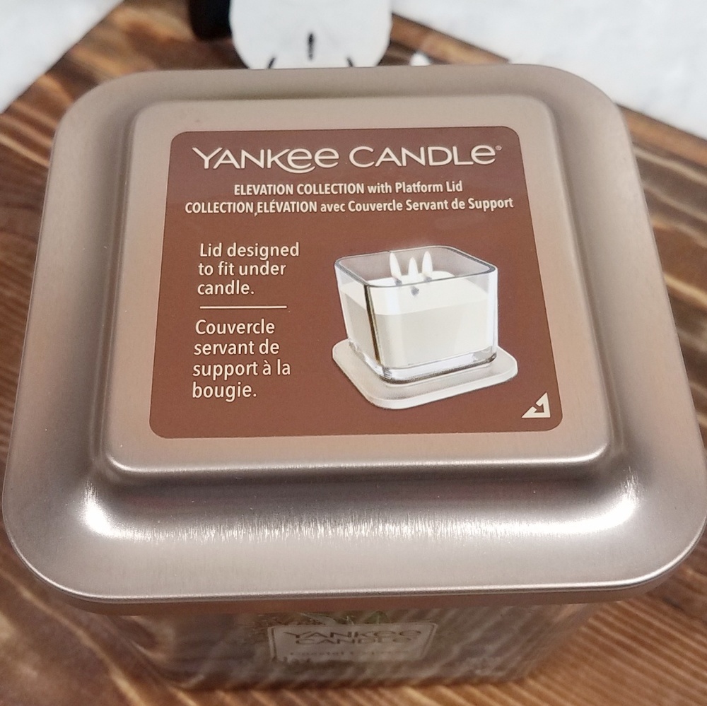 Elevation Yankee Candle ~Coastal Cypress 12.25 oz - Picture 5 of 8